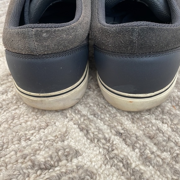 Grey Nike Skate Shoe 9.5 - Picture 5 of 5